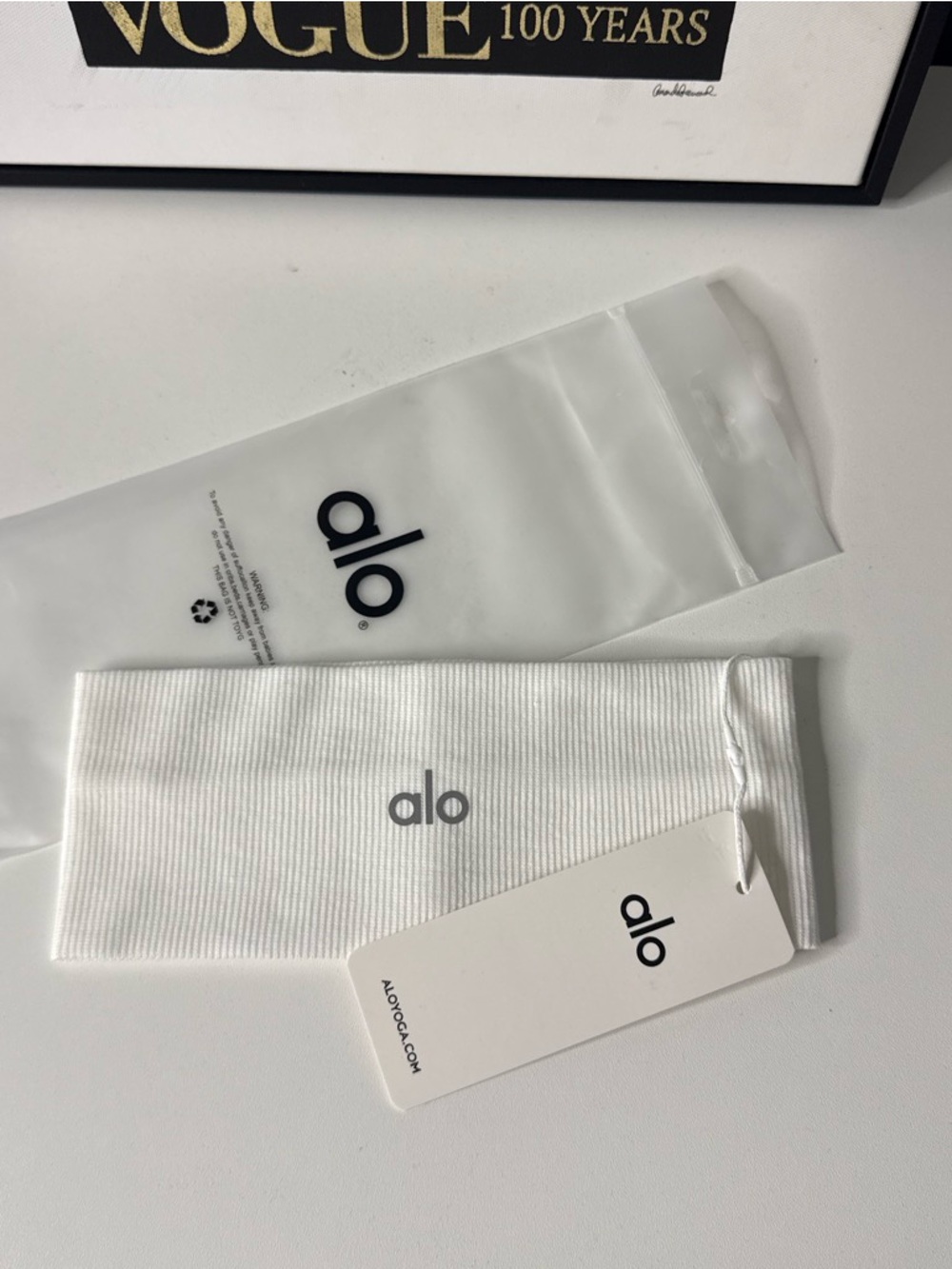 ALO Yoga White Ribbed Stretch Headband